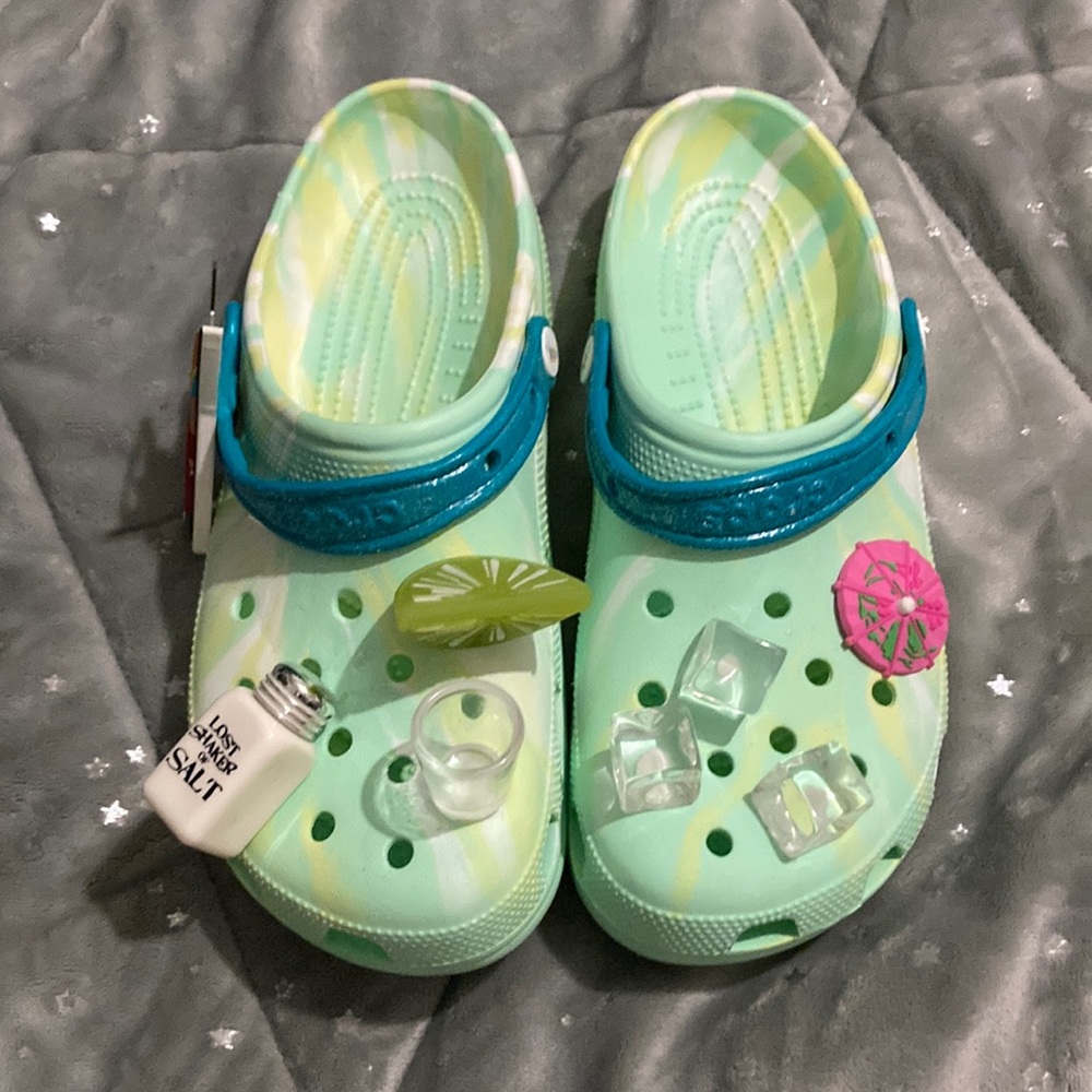 RIP JIMMY BUFFET MARGARITAVILLE CROCS
